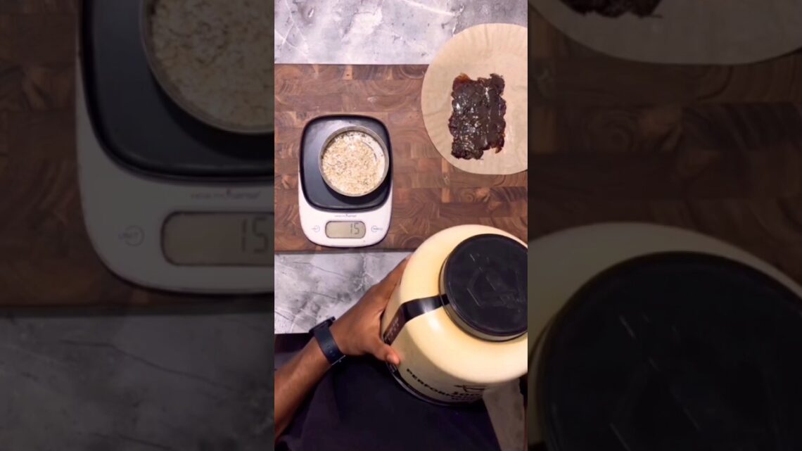 Best Protein Bar For Muscle Gain 💪🏻 Muscle gainer 🥵 #youtubeshorts #shorts #shortvideos